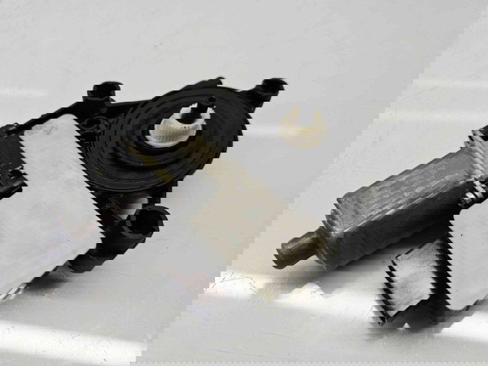 Motoras geam dreapta spate Skoda Octavia 3 (5E3) Facelift [Fabr 2012-2020] 5Q0959812E