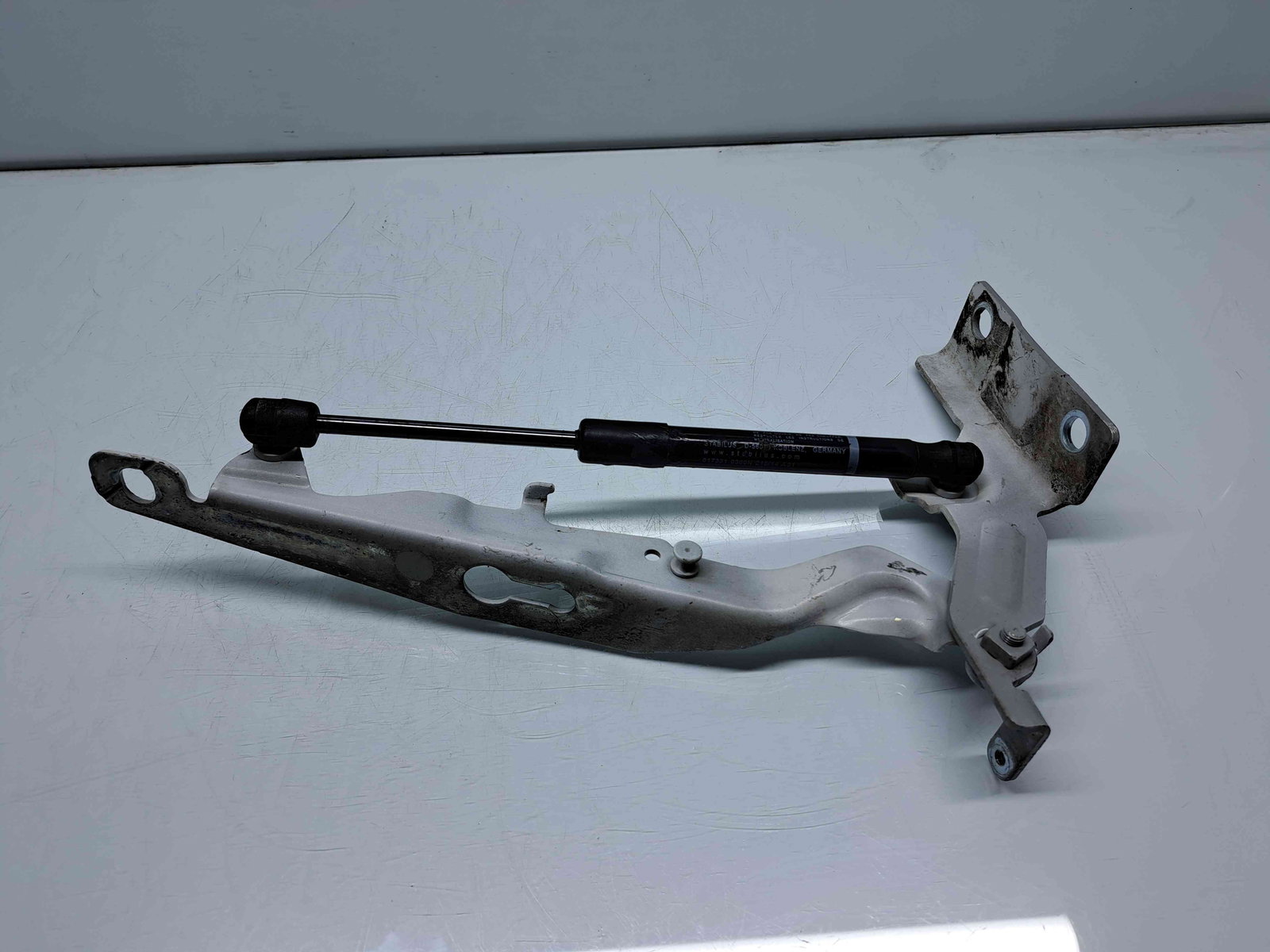 Set balamale capota Volvo V60 [Fabr 2010-2018] 31385812 / 31385813 - imagine 5