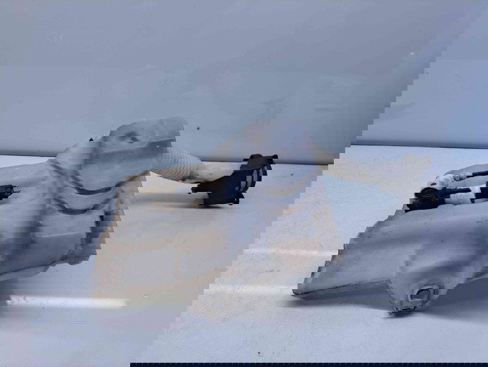  Vas lichid parbriz Ford Grand C-Max (CB7) [Fabr 2010-2015] AV6117B613