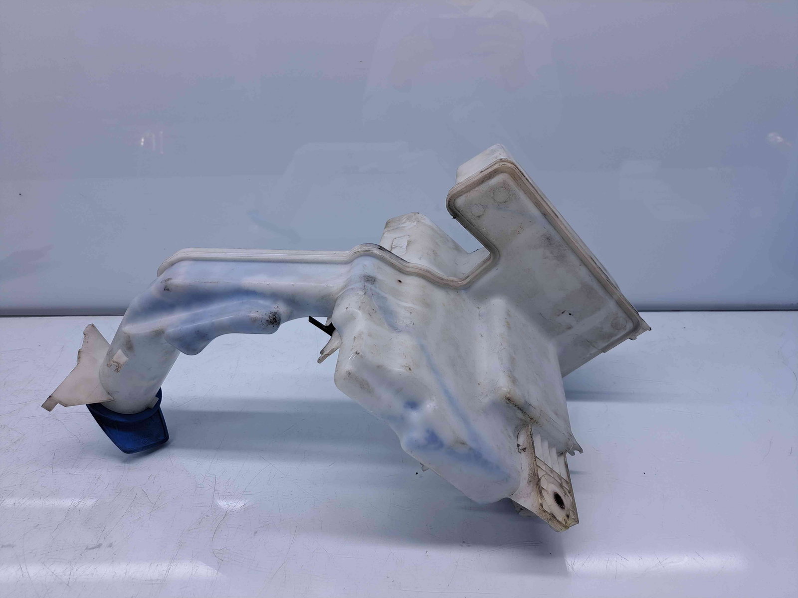 Vas lichid parbriz Volkswagen Passat B7 (362) [Fabr 2010-2014] 3AA955453 - imagine 2