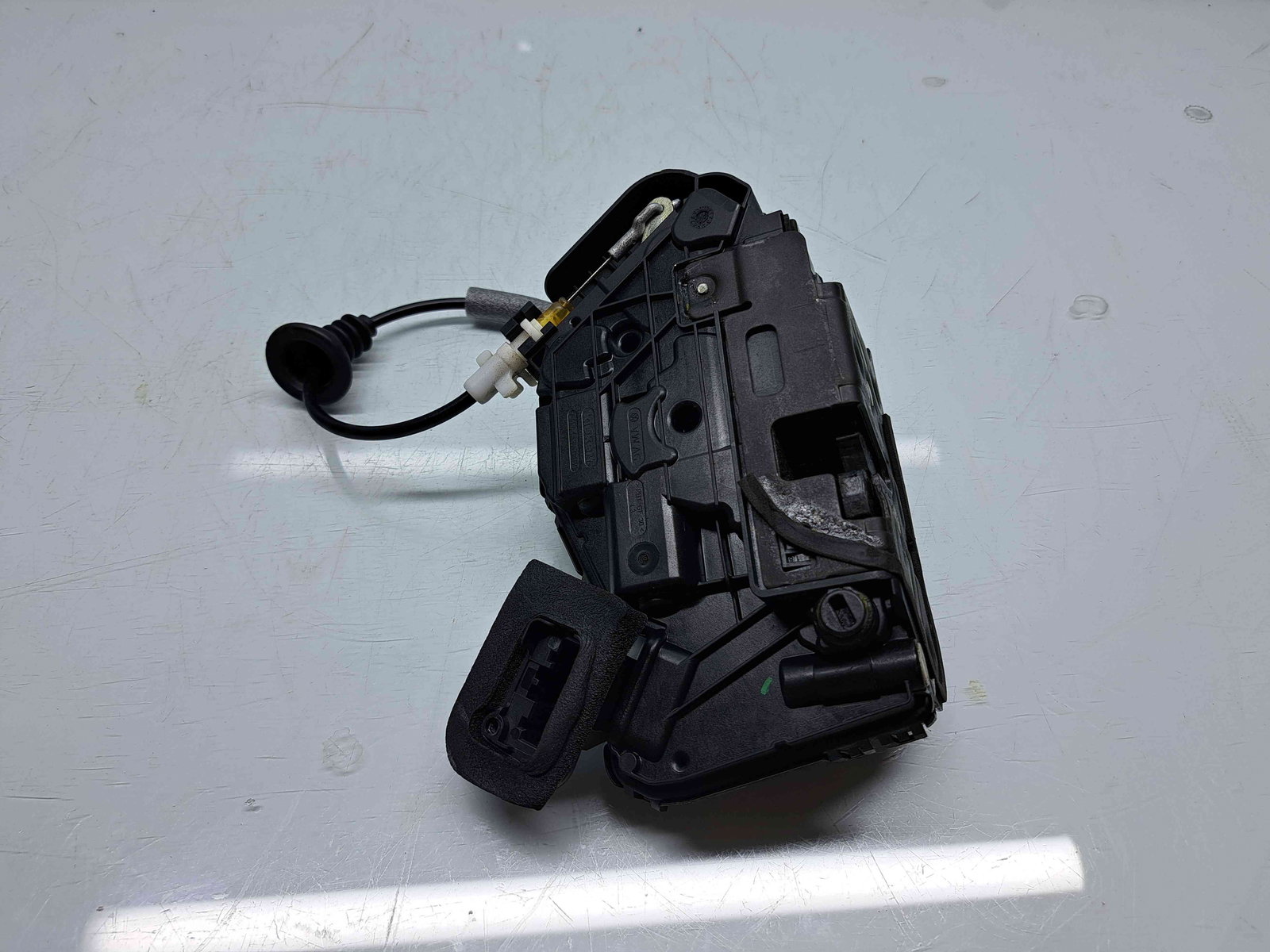 Broasca usa stanga spate Skoda Octavia 3 (5E3) Facelift [Fabr 2012-2020] 5TA839015D - imagine 2