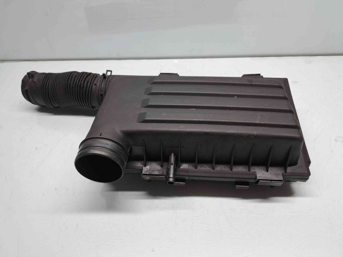 Carcasa filtru aer Skoda Octavia 3 (5E3) Facelift [Fabr 2012-2020] 04E129611G 1.4 TSI CZDA 110KW / 150CP