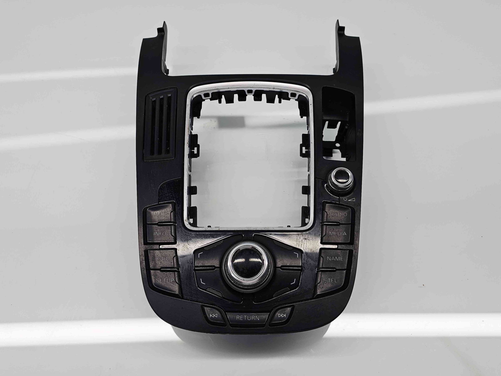 Consola centrala Audi A4 (8K2, B8.5) Facelift [Fabr 2008-2015] 8T0919611WFX - imagine 1