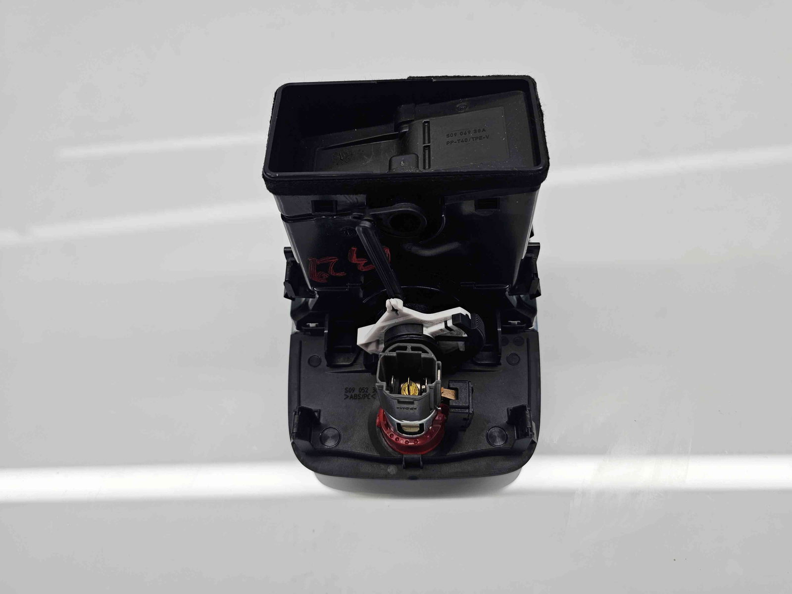 Grila aerisire spate Audi A3 Sportback (8VA) Hatchback [Fabr 2012-2020] 8V0819203 - imagine 4