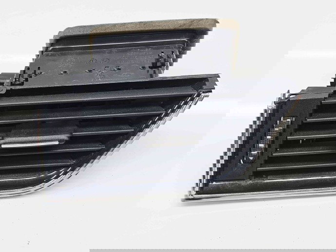  Grila aerisire stanga Skoda Octavia 3 (5E3) Facelift [Fabr 2012-2020] 5e0819701