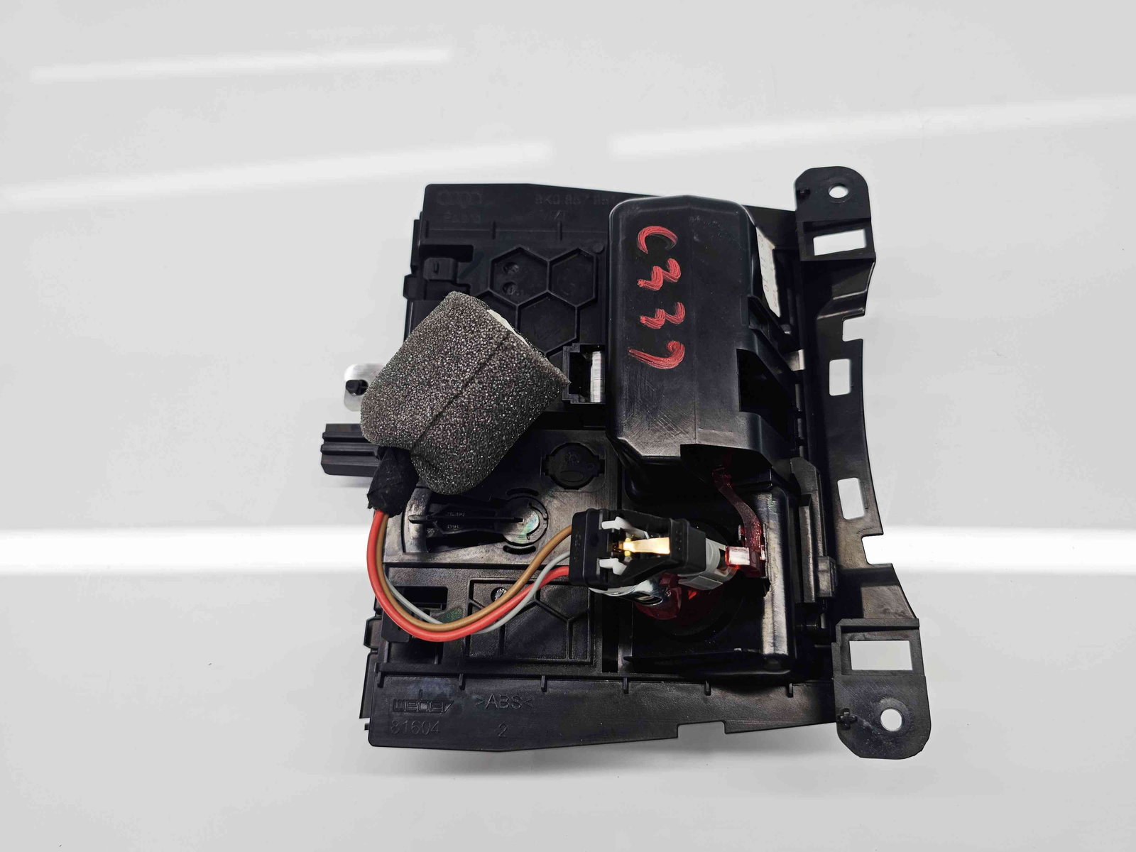 Scrumiera Audi A4 (8K2, B8.5) Facelift [Fabr 2008-2015] 8K0857951 - imagine 5