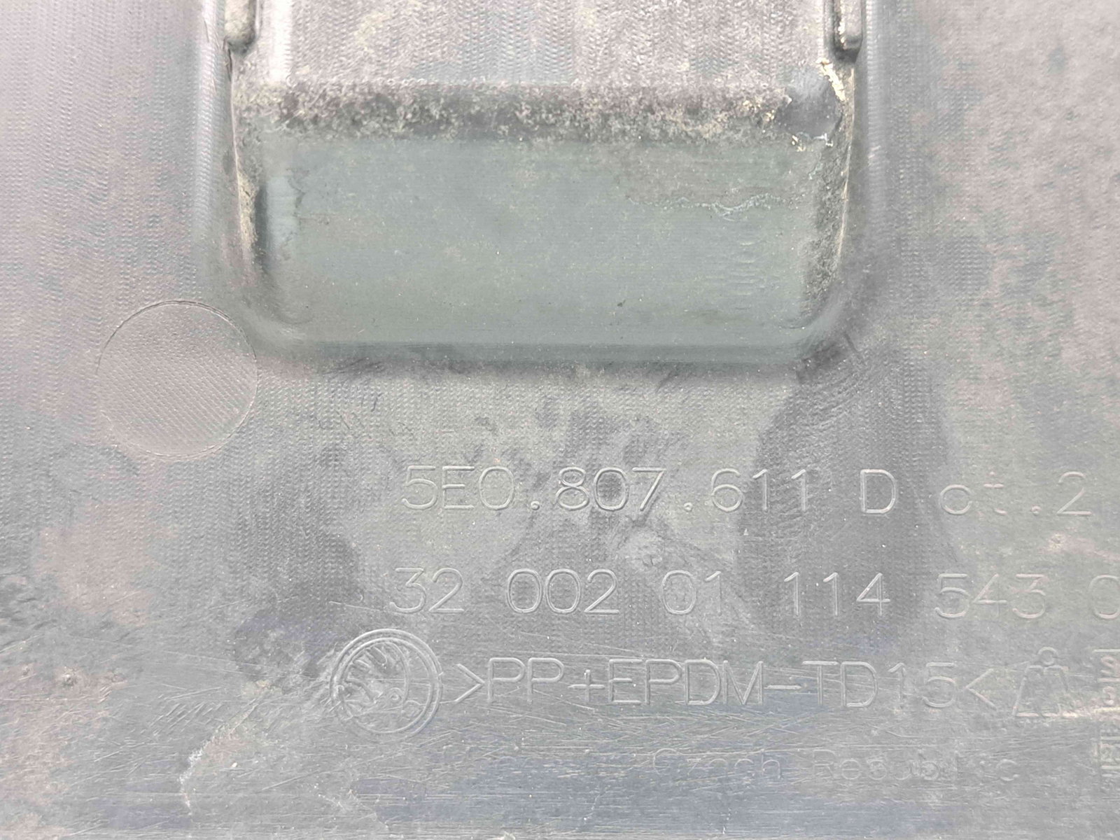 Scut sub bara Skoda Octavia 3 (5E3) Facelift [Fabr 2012-2020] 5E0807611 - imagine 3