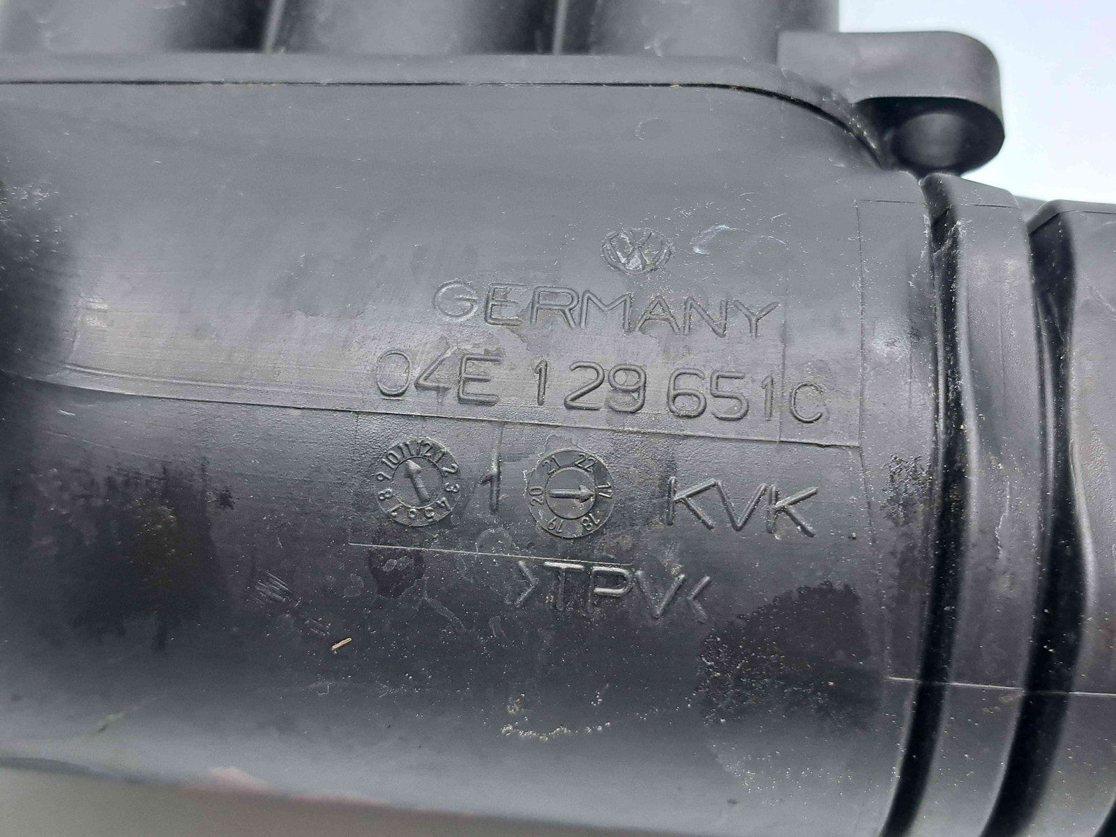 Tub admisie aer Skoda Octavia 3 (5E3) Facelift [Fabr 2012-2020] 04E129651C 1.4 TSI CZDA 110KW / 150CP - imagine 3