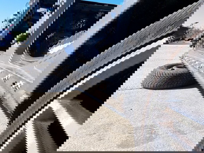 Prag lateral stanga Mercedes Clasa E (W212) AMG [Fabr 2009-2016] 3.0 642852 170KW / 231CP