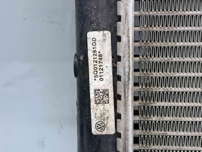 Radiator apa  Volkswagen Golf 7 (5G) [Fabr 2014-prezent] 5Q0121251GD 1.4 TSI CZDA 110KW / 150CP