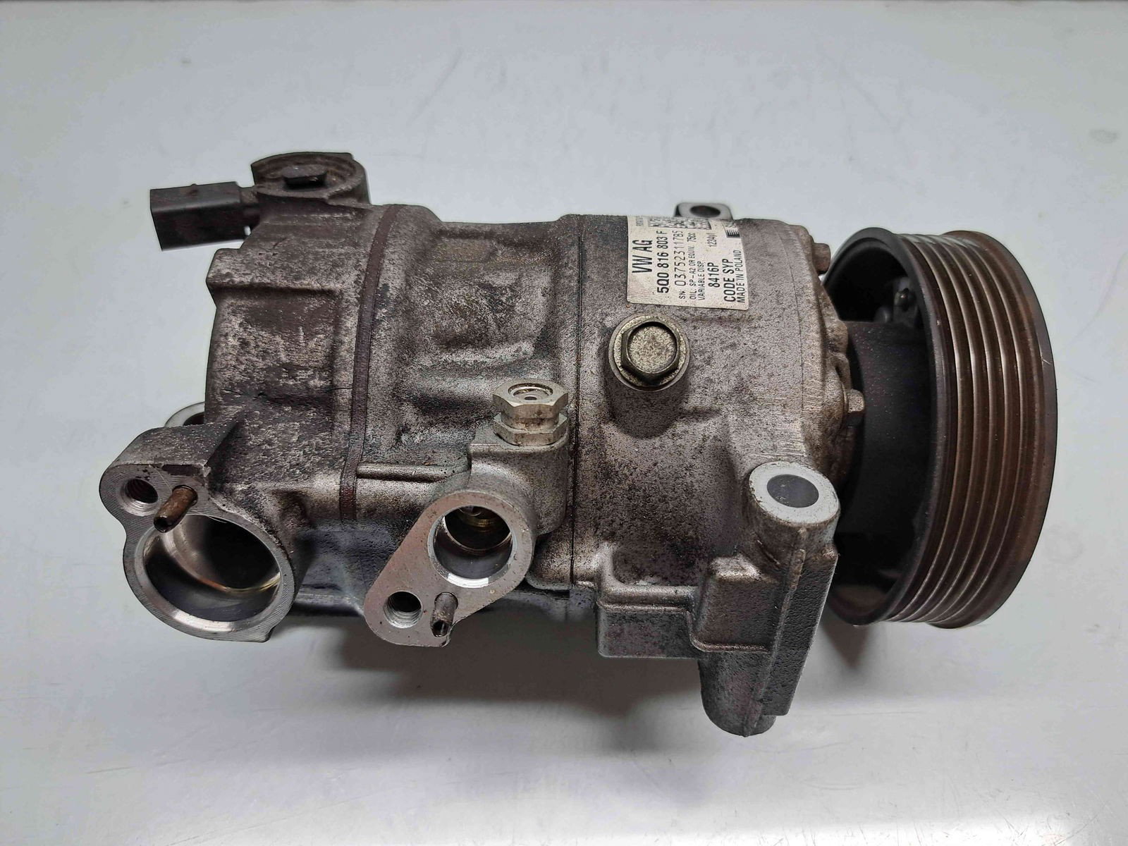 Compresor clima AUDI A3 Sportback (8VS, 8VM) [Fabr 2013-prezent] 5Q0816803F 1.4 TSI CZDA 110KW / 150CP - imagine 1