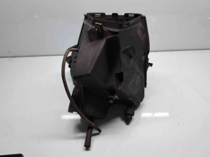 Carcasa filtru aer  AUDI A4 (8K2, B8) [Fabr 2008-2015] 8K0133837B 3.0 TDI CCWA 176KW / 239CP