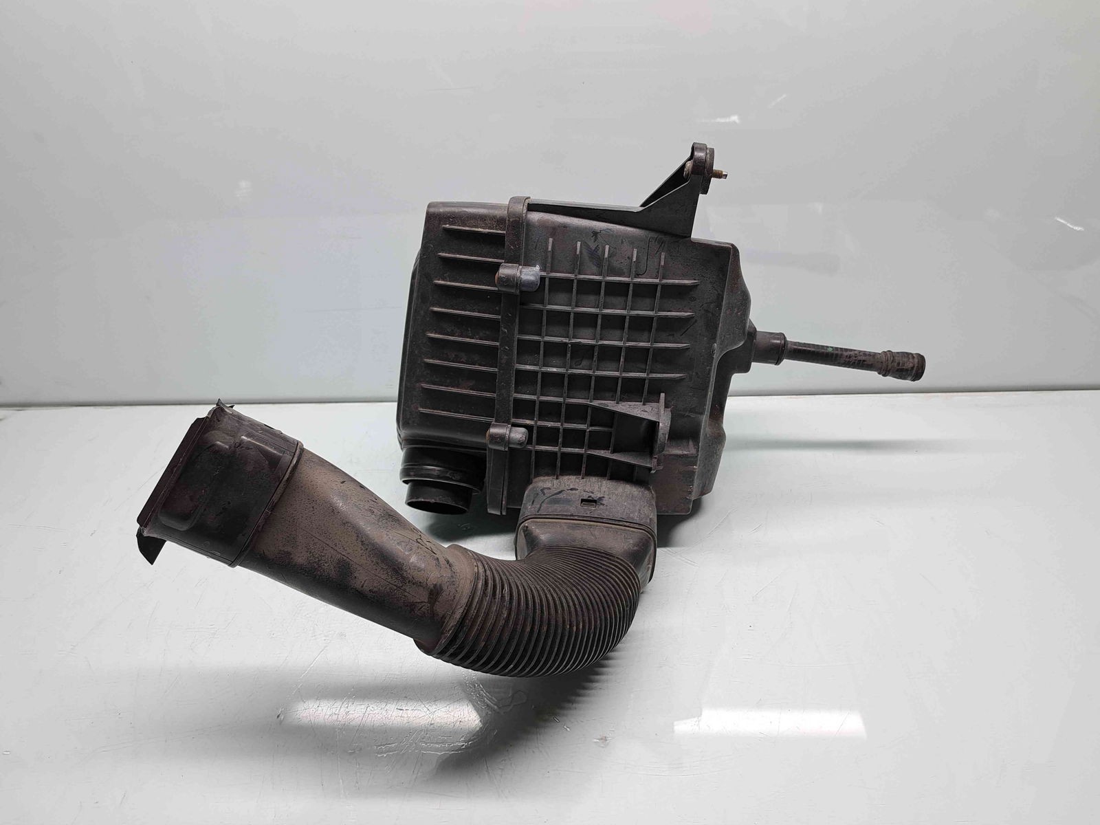Carcasa filtru aer Volkswagen Polo (6R) [Fabr 2009-2016] 6R0129607C 1.2 TSI CBZB 77KW / 105CP - imagine 4