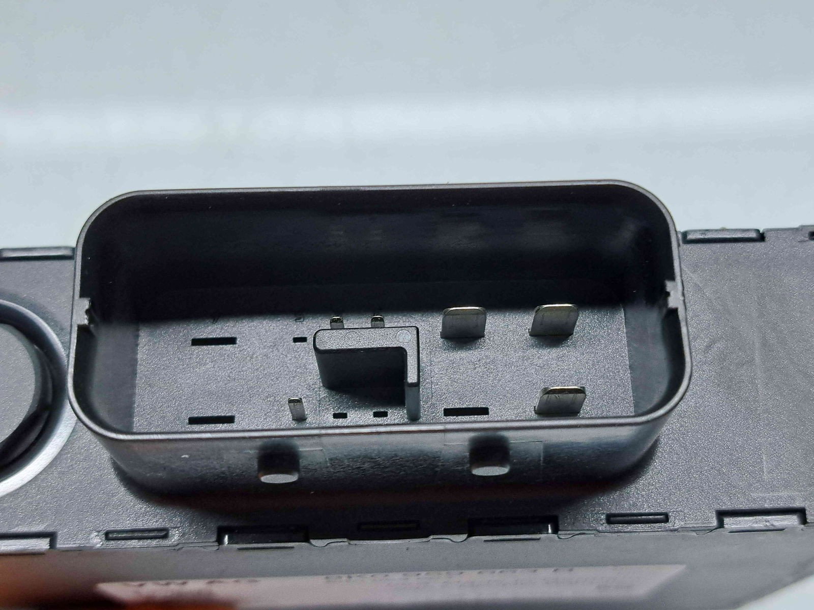 Modul stabilizator tensiune AUDI A5 (8T3) [Fabr 2007-2015] 8K0959663B - imagine 2