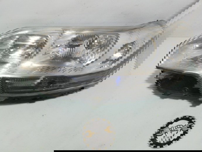 Far stanga Citroen C5 2.0 diesel 9672694380 2008-2021