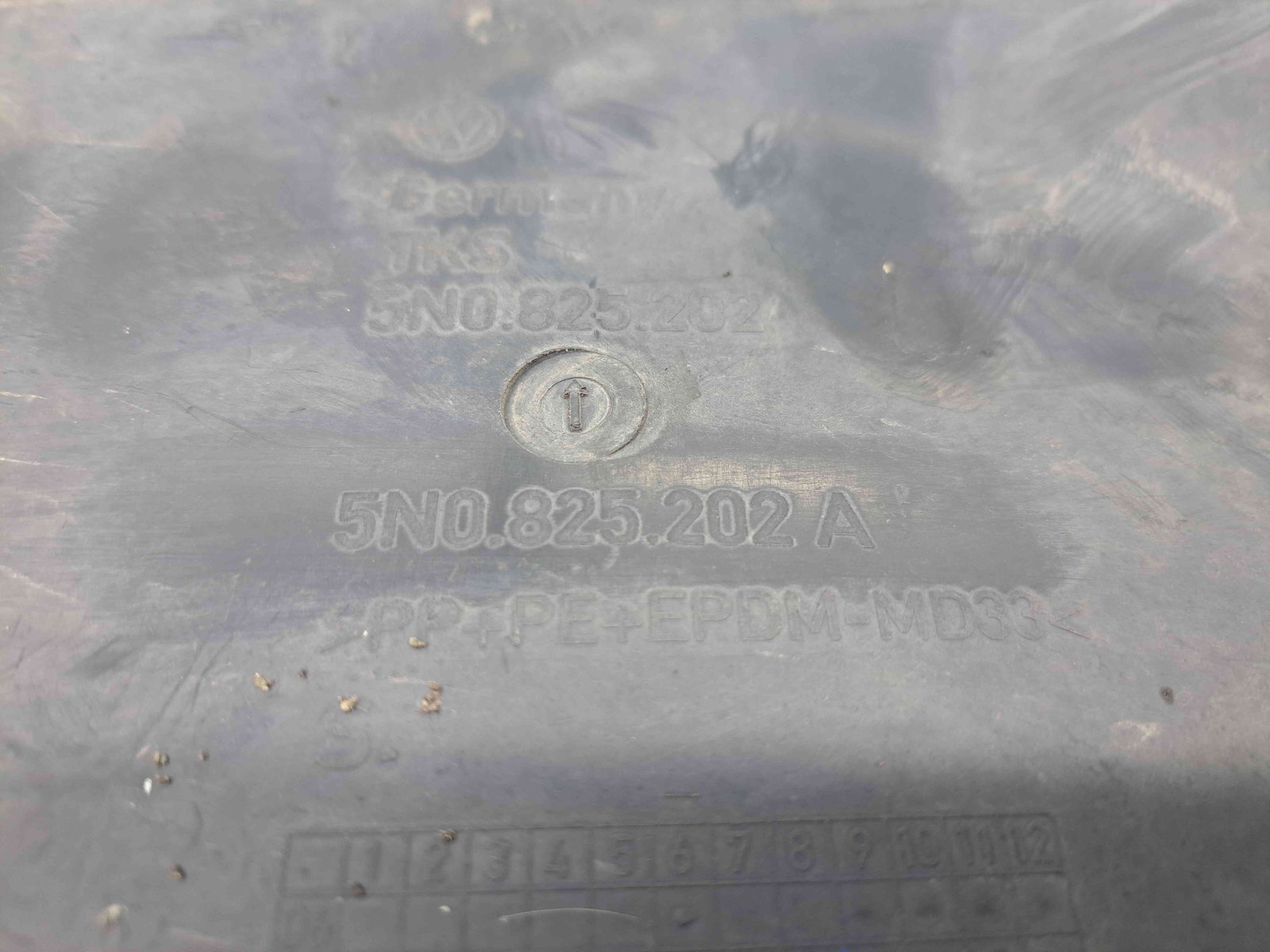 Scut lateral dreapta Volkswagen Tiguan (5N) [Fabr 2007-2016] 5N0825202 - imagine 3