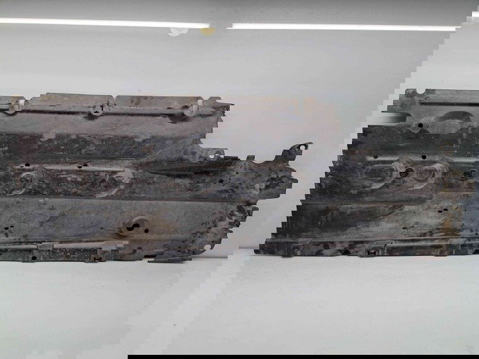 Scut lateral stanga Dacia Jogger facelift [Fabr 2021-2025] 748157227R