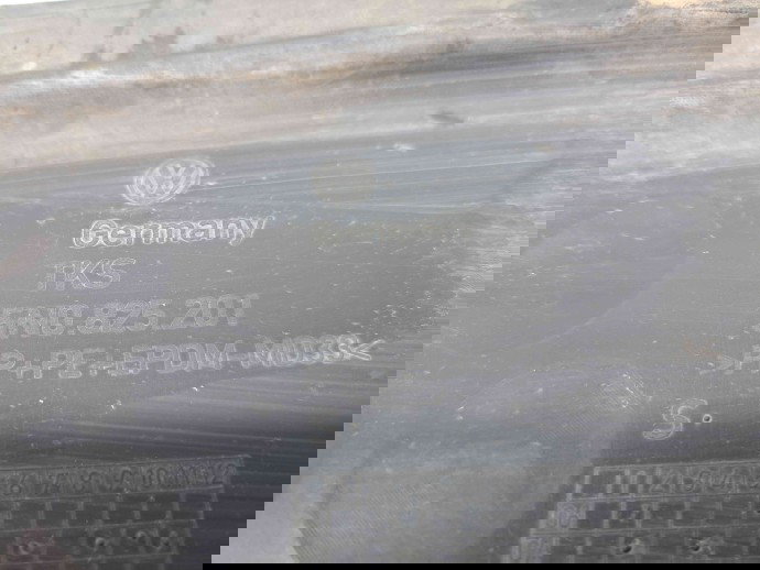 Scut lateral stanga Volkswagen Tiguan (5N) [Fabr 2007-2016] 5N0825201