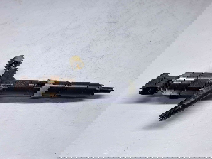 Injector Toyota Rav 4 II (CLA2, XA2, ZCA2, ACA2) [Fabr 2000-2006] 23670-27030 2.0   