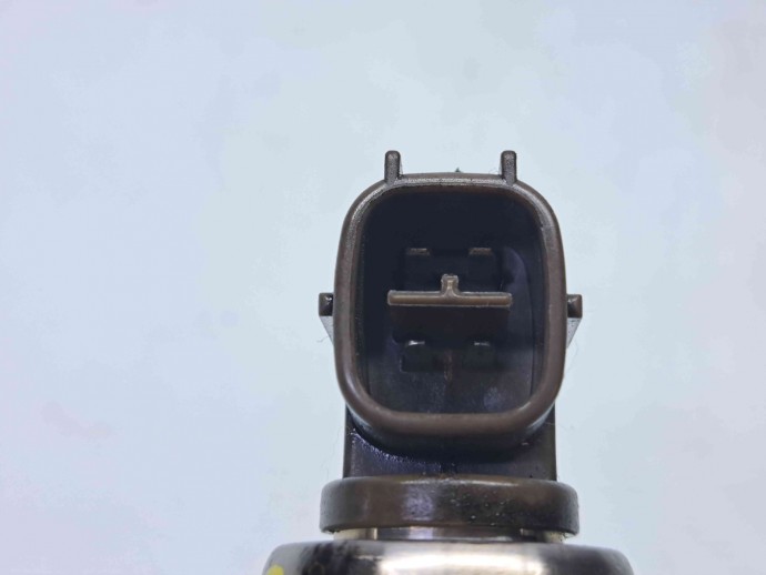 Injector Toyota Rav 4 II (CLA2, XA2, ZCA2, ACA2) [Fabr 2000-2006] 23670-27030 2.0   