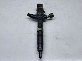 Injector Toyota Rav 4 II (CLA2, XA2, ZCA2, ACA2) [Fabr 2000-2006] 23670-27030 2.0   