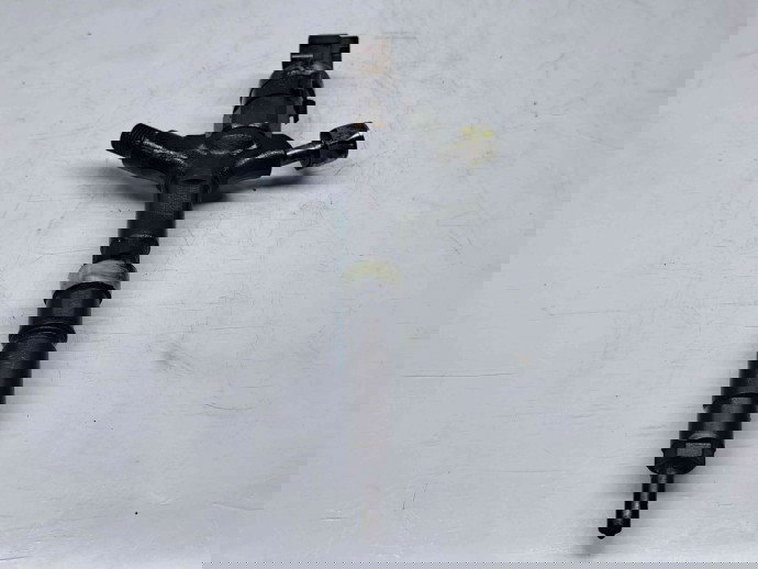 Injector Toyota Rav 4 II (CLA2, XA2, ZCA2, ACA2) [Fabr 2000-2006] 23670-27030 2.0   