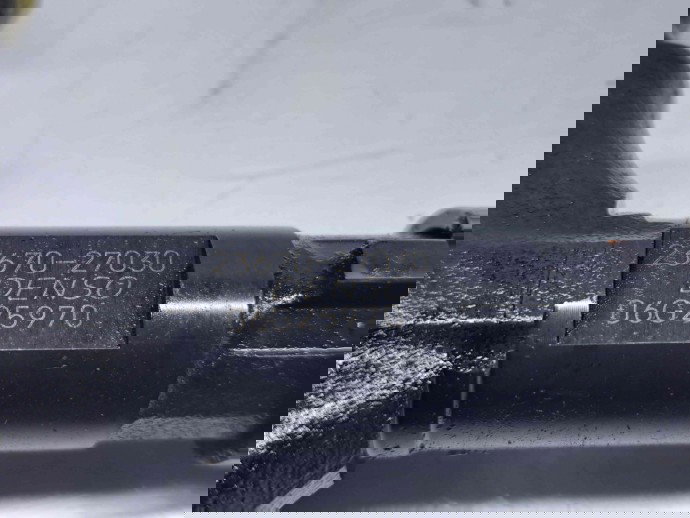 Injector Toyota Rav 4 II (CLA2, XA2, ZCA2, ACA2) [Fabr 2000-2006] 23670-27030 2.0   