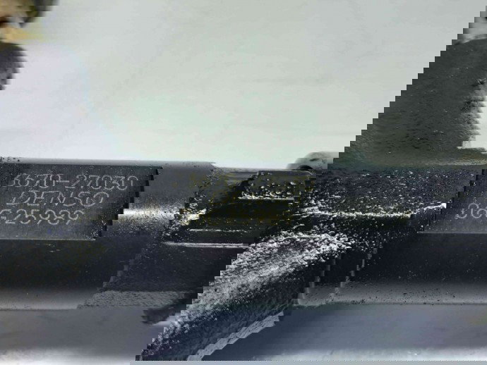 Injector Toyota Rav 4 II (CLA2, XA2, ZCA2, ACA2) [Fabr 2000-2006] 23670-27030 2.0   