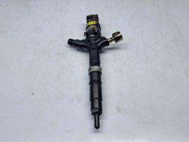 Injector Toyota Rav 4 II (CLA2, XA2, ZCA2, ACA2) [Fabr 2000-2006] 23670-27030 2.0   