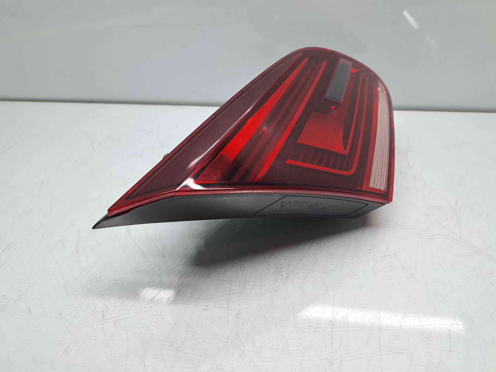 Stop haion stanga Volkswagen Passat CC (358) Facelift [Fabr 2012-2016] 3C8945307T - imagine 3