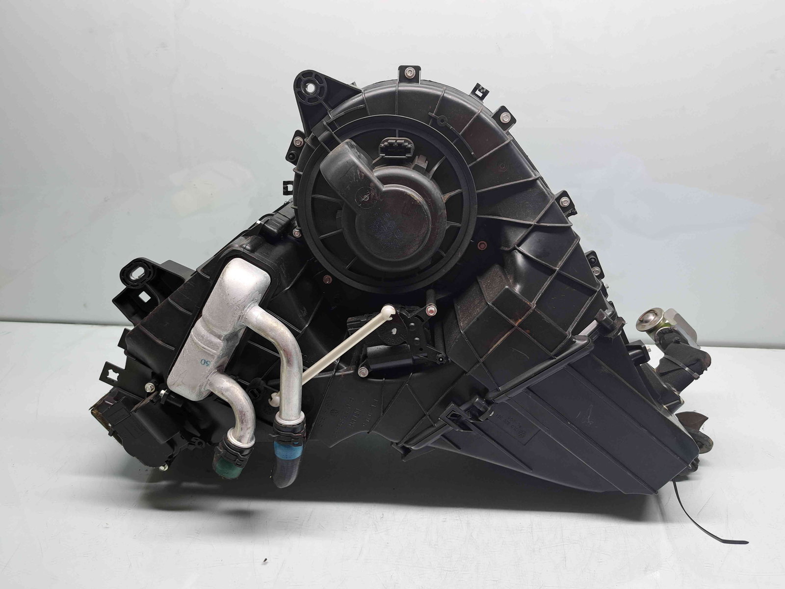 Aeroterma spate Audi Q7 (4LB) [Fabr 2006-2014] 7L0820004D - imagine 6