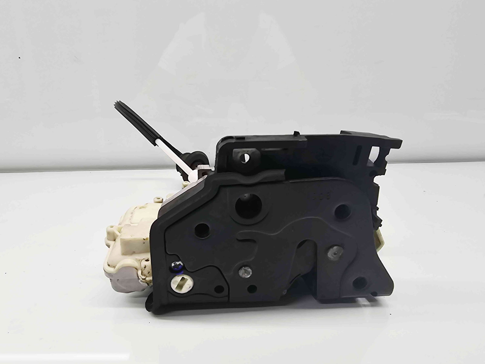 Broasca usa dreapta spate Audi Q7 (4LB) [Fabr 2006-2014] 3C4839016C - imagine 3