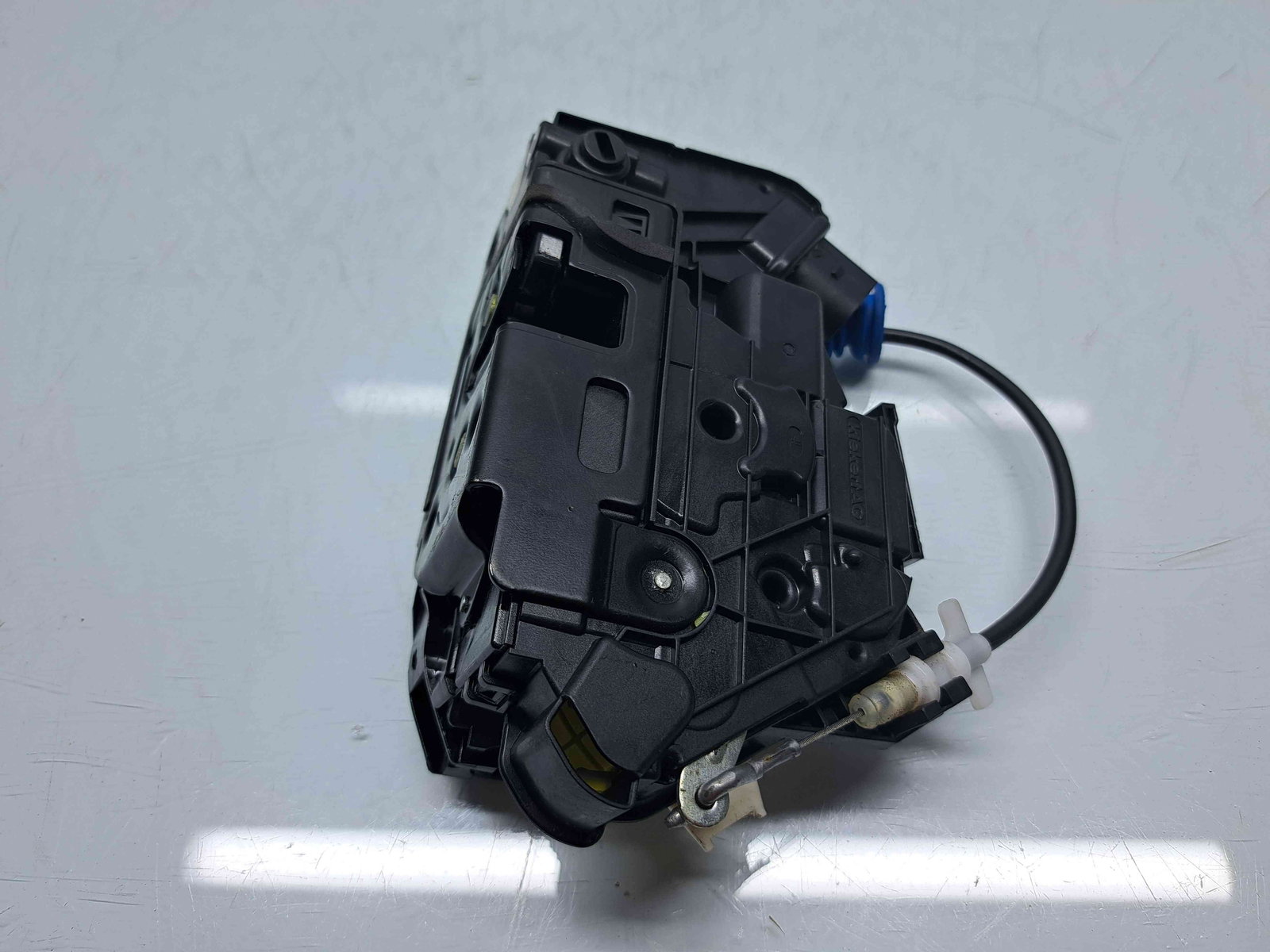 Broasca usa stanga spate Volkswagen Passat CC (358) Facelift [Fabr 2012-2016] 5N0839015G - imagine 2