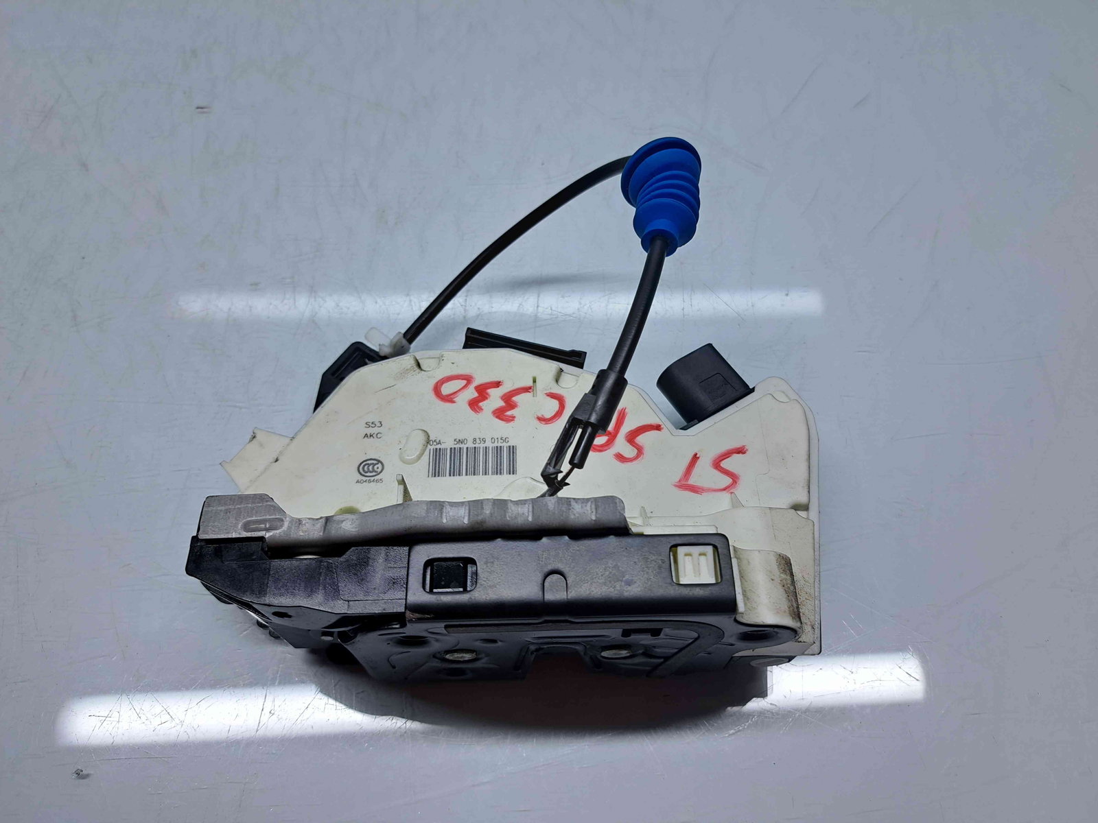 Broasca usa stanga spate Volkswagen Passat CC (358) Facelift [Fabr 2012-2016] 5N0839015G - imagine 3