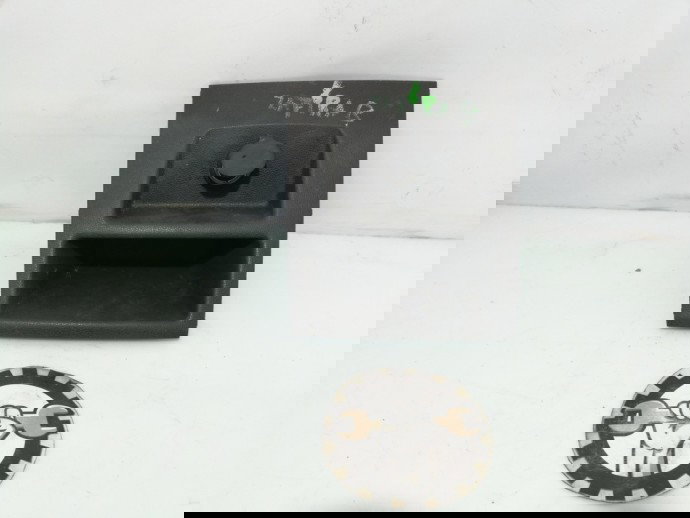 Priza 12v bricheta Opel Zafira B 1.8 benzina 13162600 2006-2011