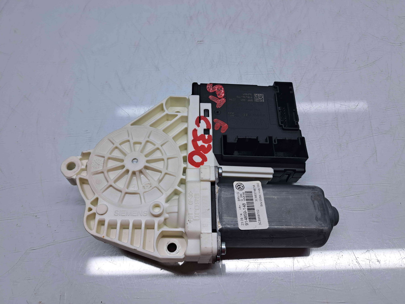 Motoras geam stanga fata Volkswagen Passat CC (358) Facelift [Fabr 2012-2016] 3C0959792C / 3C8837461M - imagine 3