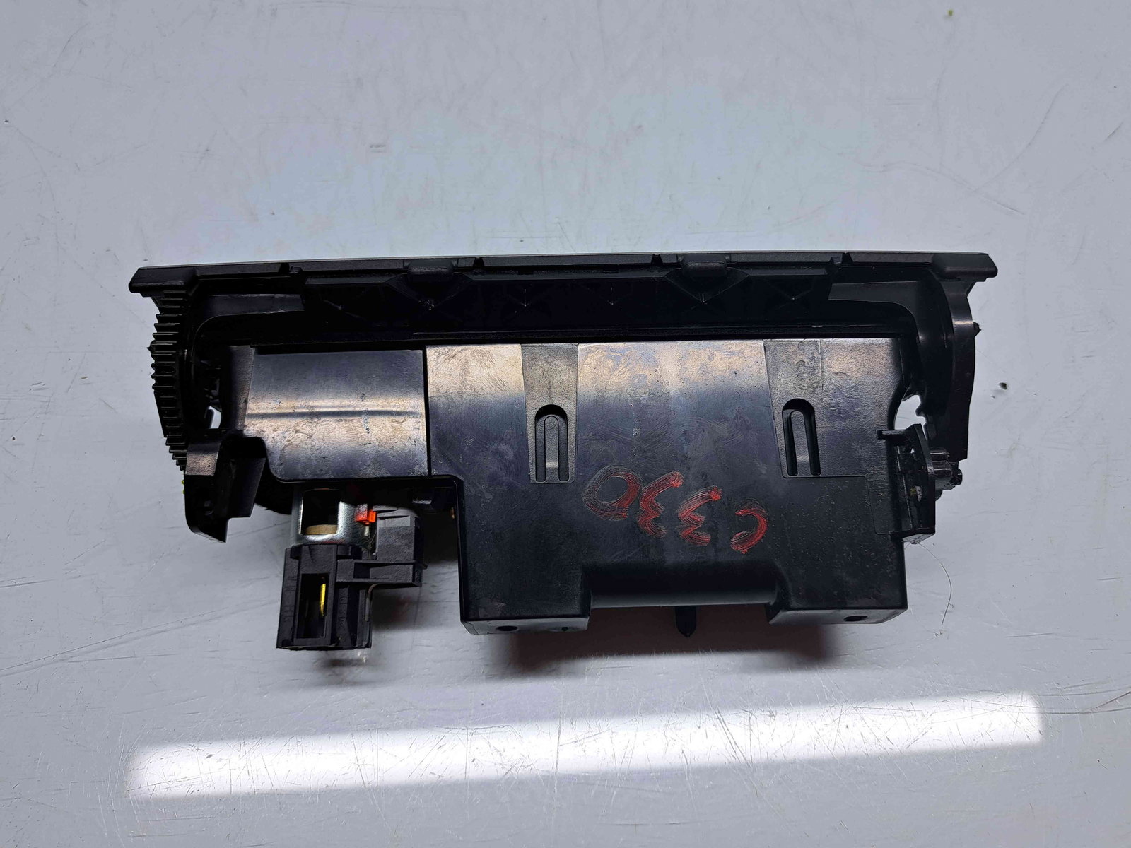 Scrumiera Volkswagen Passat CC (358) Facelift [Fabr 2012-2016] 3C0863284K - imagine 2