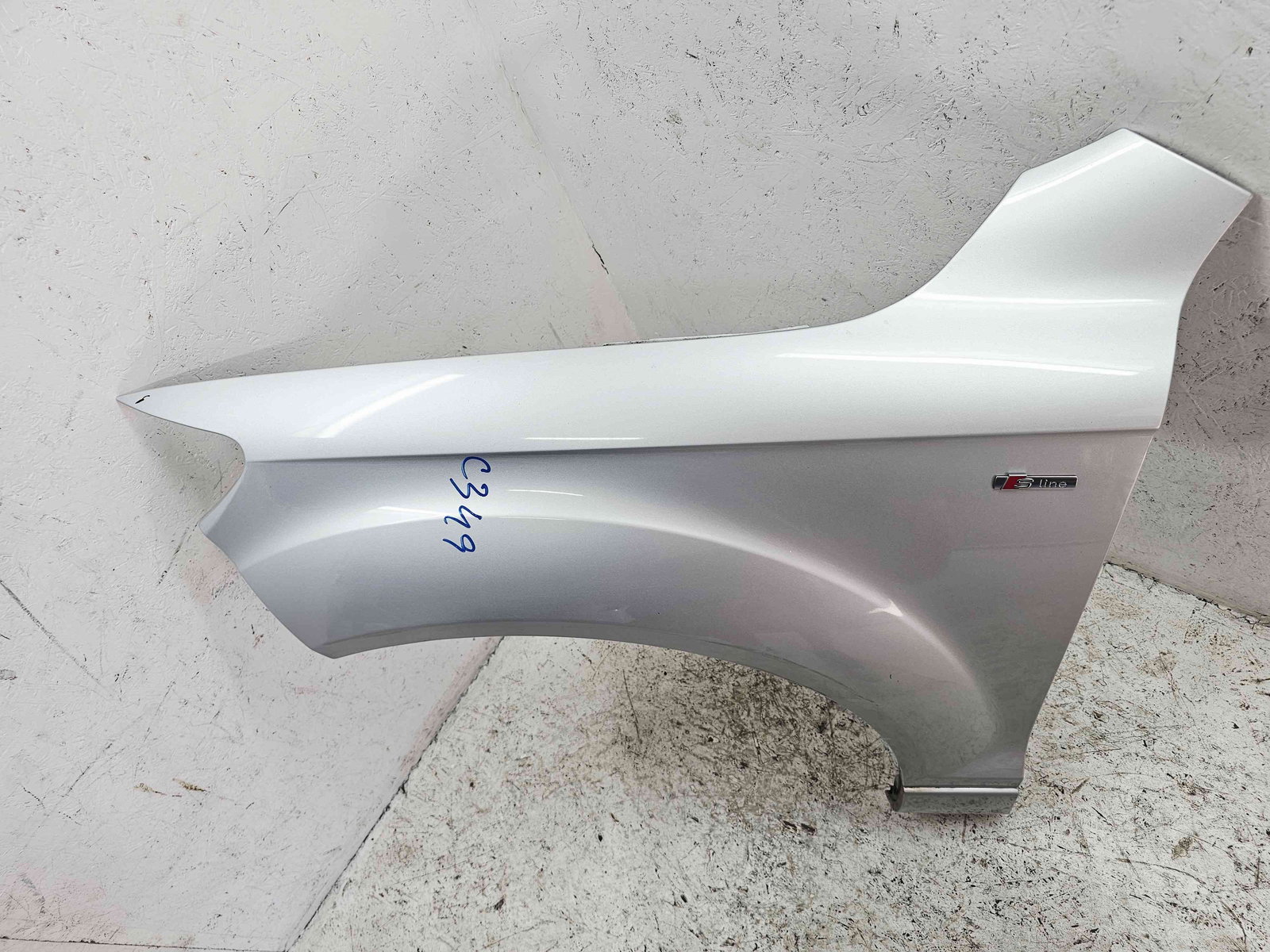 Aripa stanga fata Audi Q7 (4LB) [Fabr 2006-2014] LX7W - imagine 2