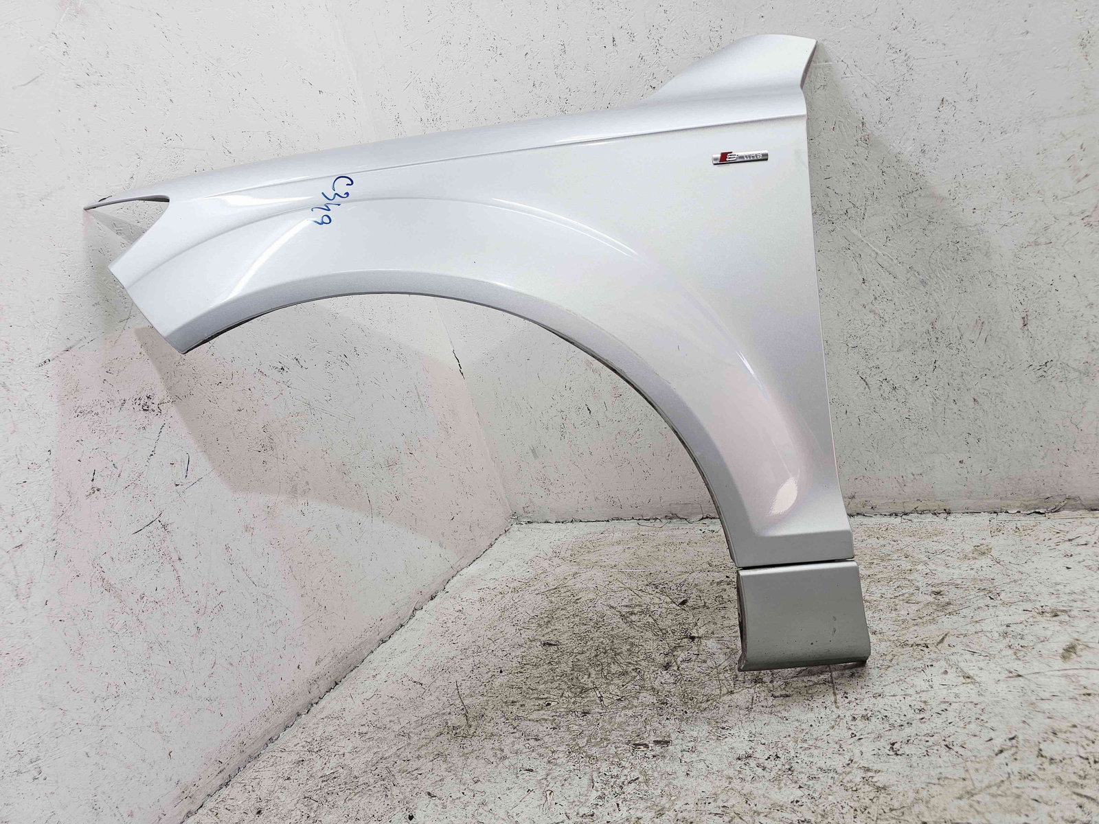 Aripa stanga fata Audi Q7 (4LB) [Fabr 2006-2014] LX7W - imagine 3