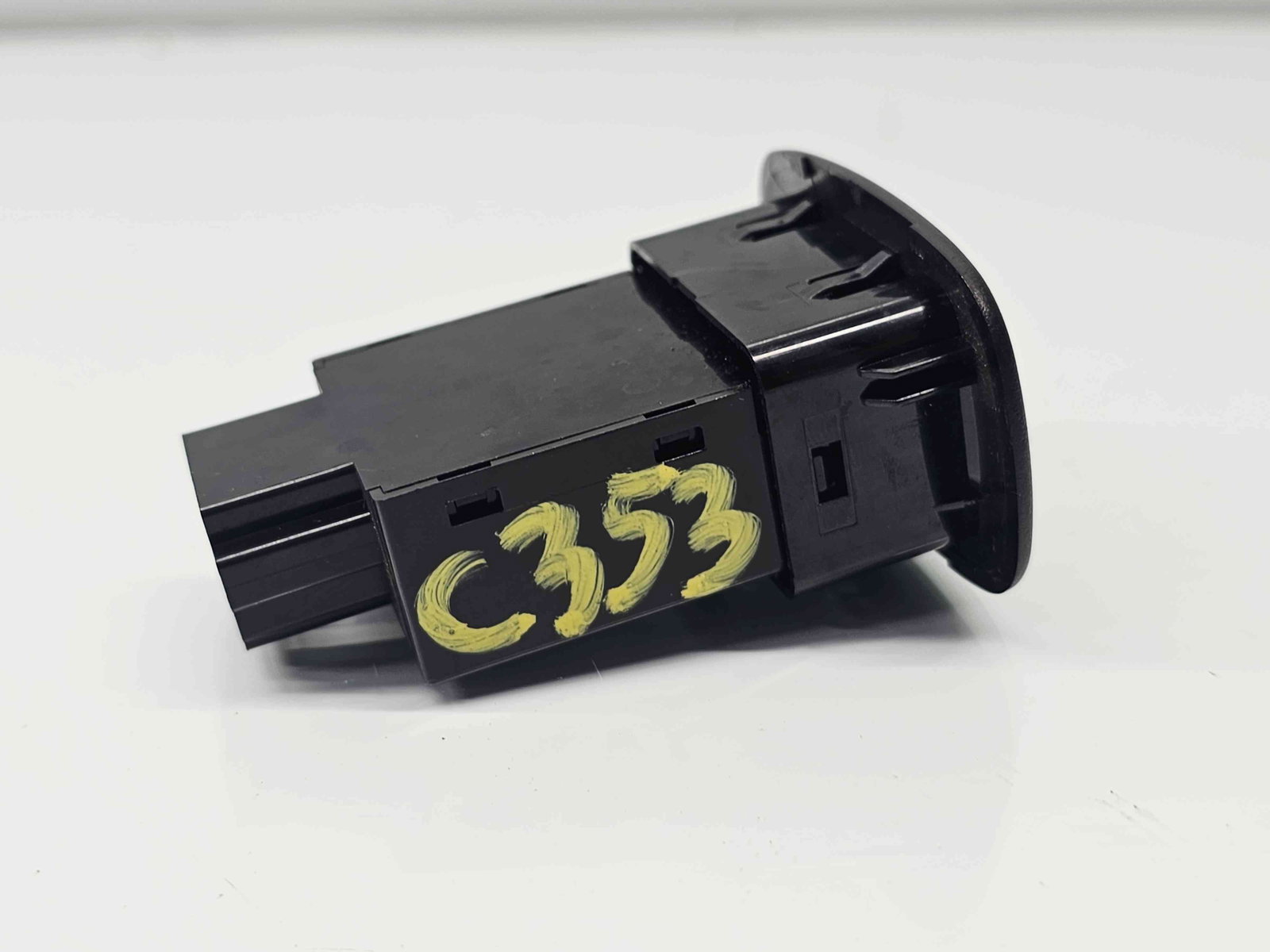 Buton deschidere portbagaj MITSUBISHI Outlander III [Fabr 2012-2014] OEM - imagine 4