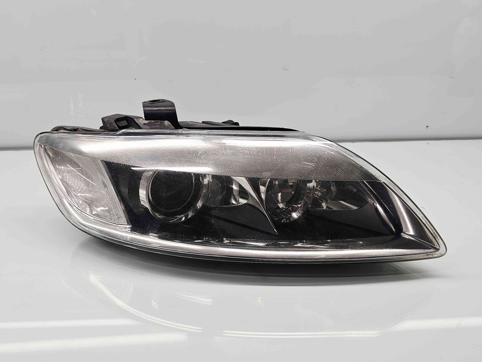 Far dreapta Audi Q7 (4LB) [Fabr 2006-2014] 4L0941004E - imagine 1