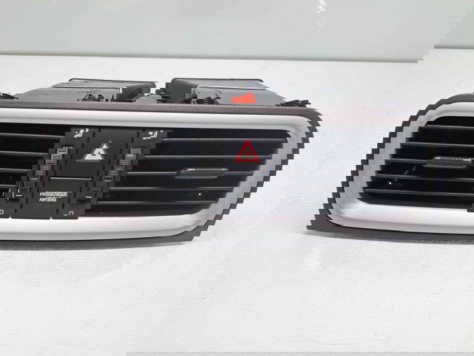  Grila aerisire centrala Skoda Fabia 2 (5J, 542) [Fabr 2007-2014] 5J0820951C