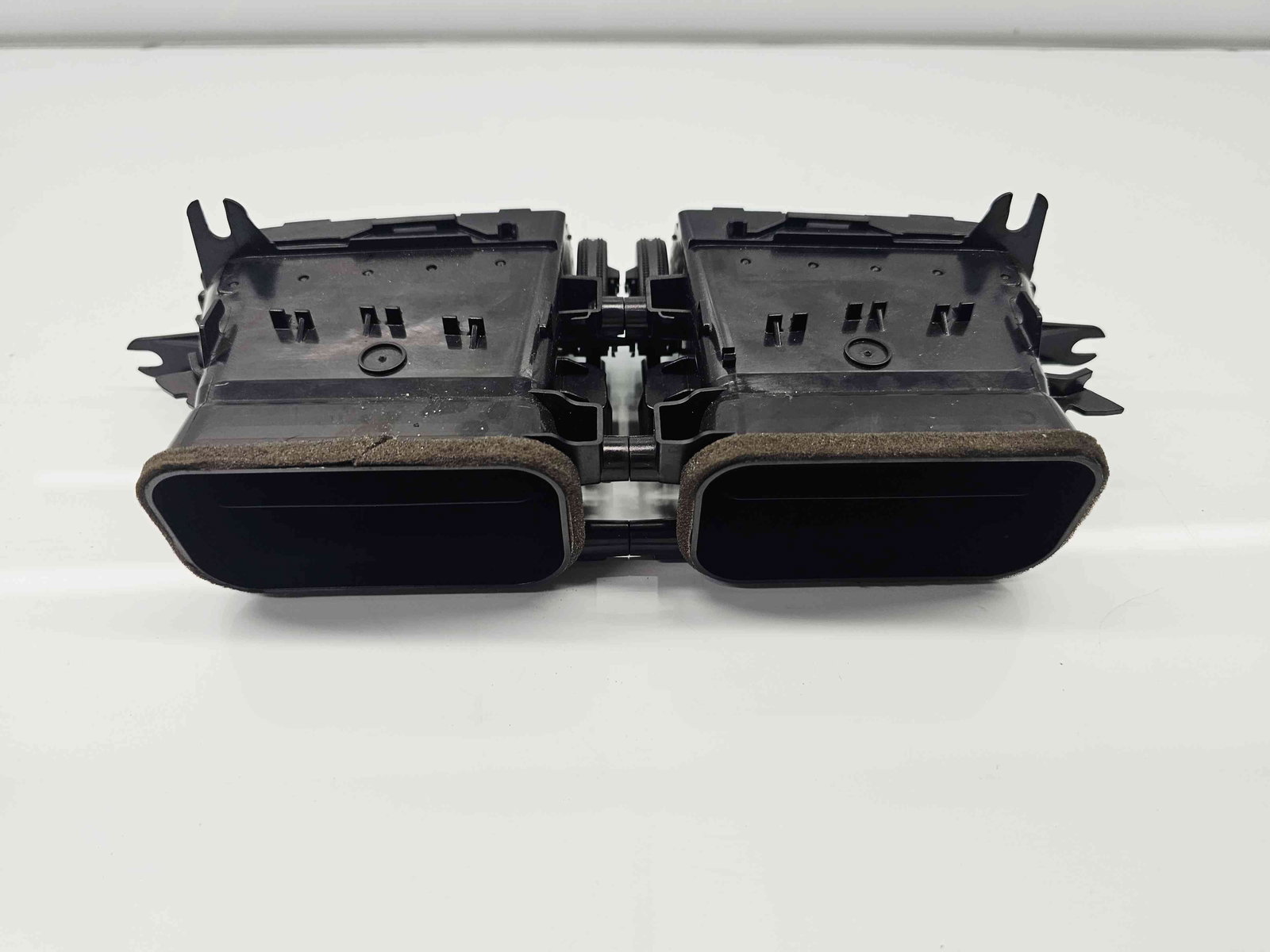 Grila aerisire centrala Mercedes Clasa C Coupe (C204) Facelift AMG [Fabr 2011-2015] A2048306064 - imagine 2