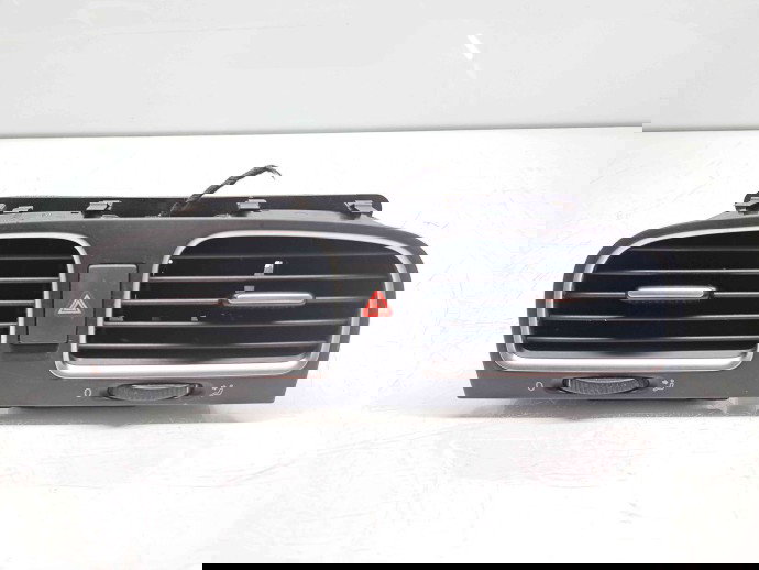  Grila aerisire centrala Volkswagen Golf 6 (5K1) [Fabr 2009-2013] 5K0815735D