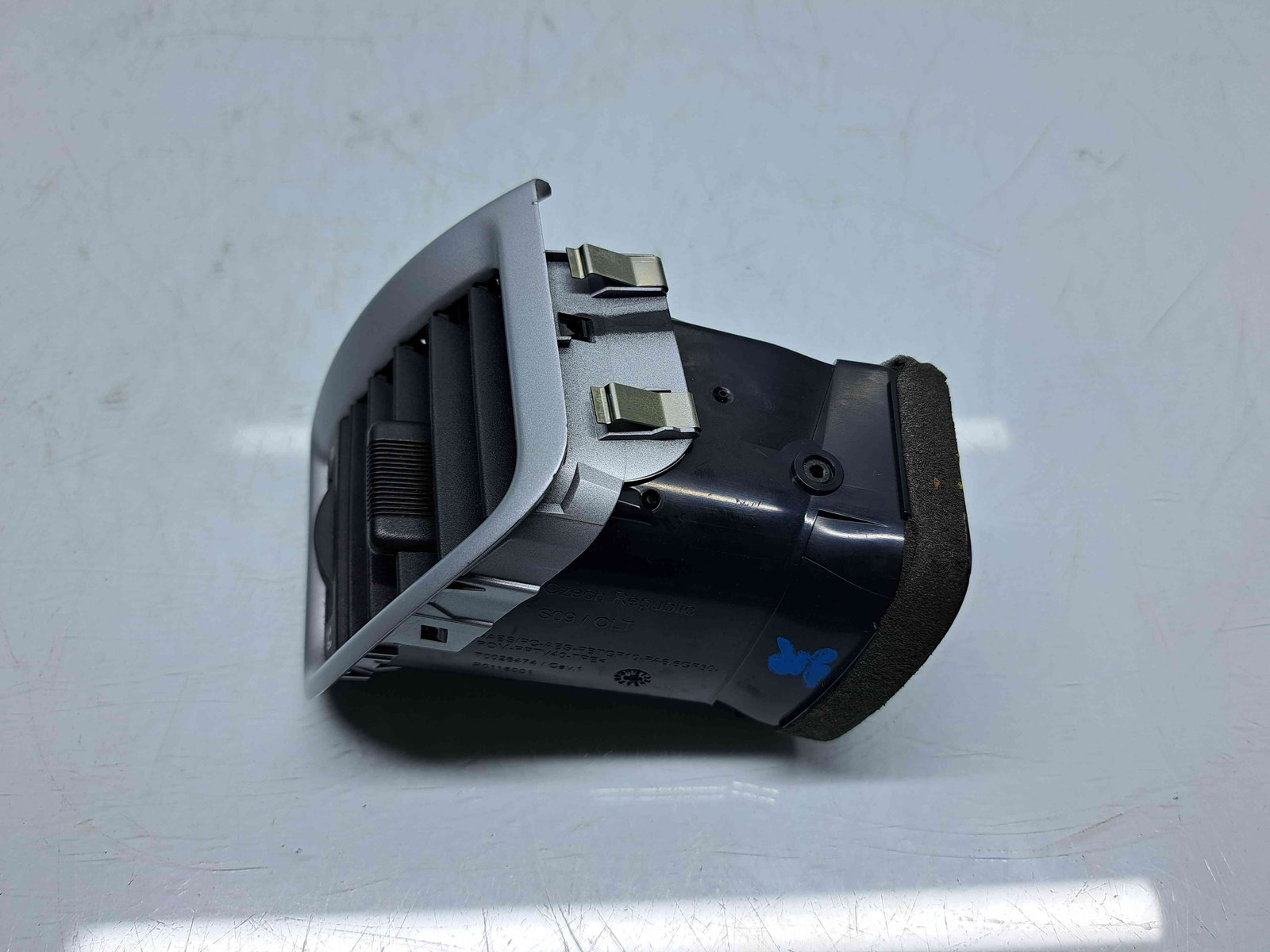 Grila aerisire dreapta Skoda Fabia 2 (5J, 542) [Fabr 2007-2014] 5J0819701E - imagine 2