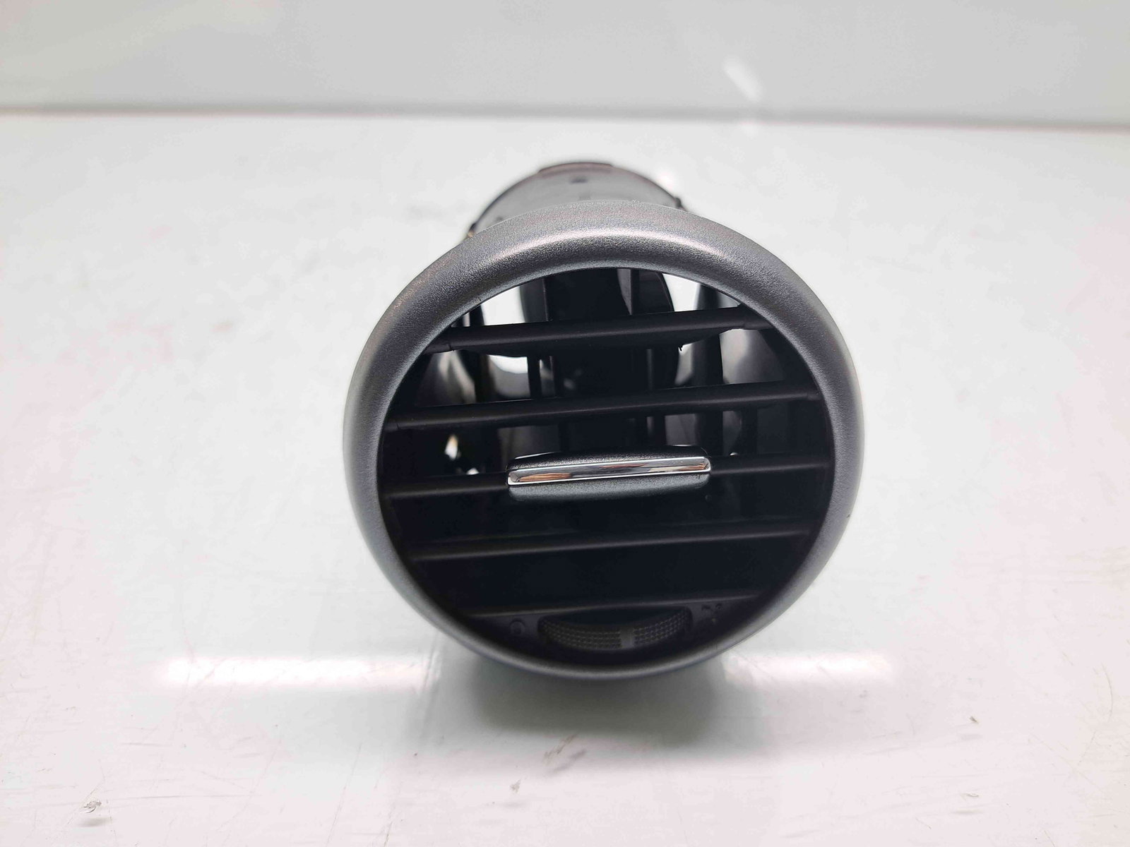 Grila aerisire dreapta Seat Leon (1P1) FR [Fabr 2005-2011] 5P0819203A - imagine 1