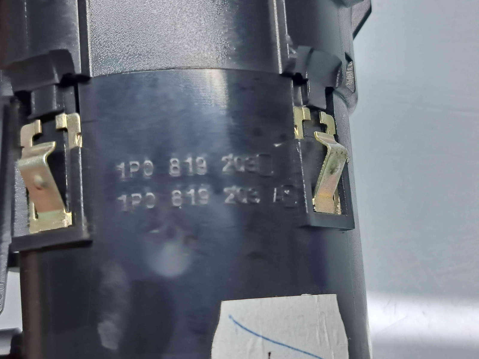 Grila aerisire stanga Seat Leon (1P1) FR [Fabr 2005-2011] 5P0819203A - imagine 4