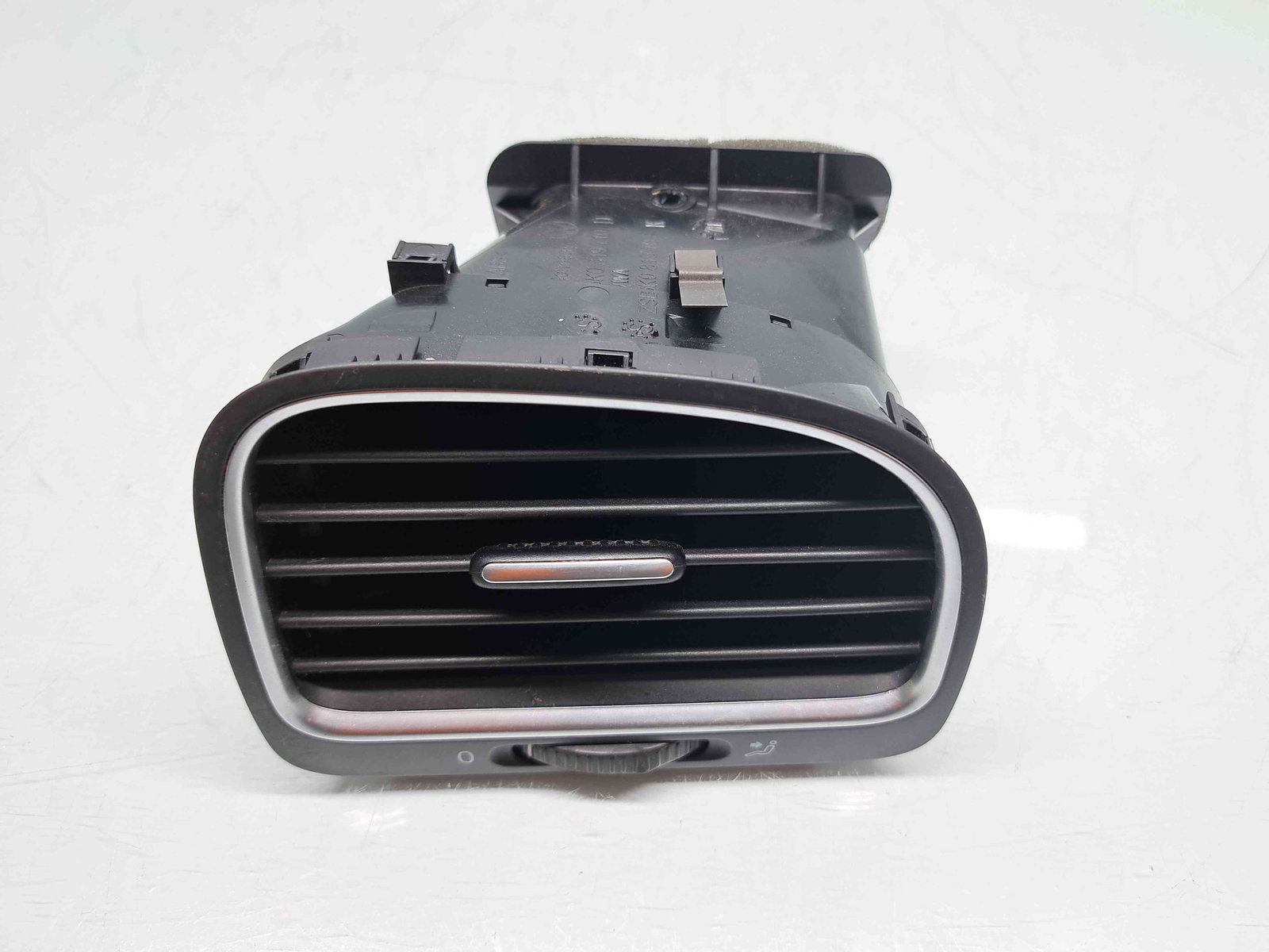 Grila aerisire stanga Volkswagen Golf 6 (5K1) [Fabr 2009-2013] 5K0819710D