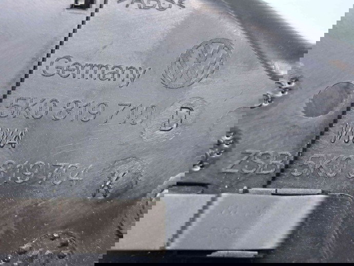  Grila aerisire stanga Volkswagen Golf 6 (5K1) [Fabr 2009-2013] 5K0819710D