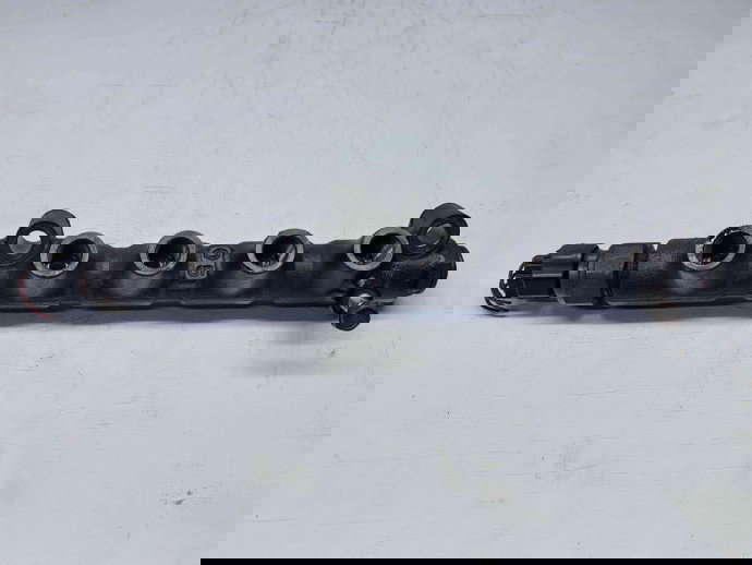 Rampa injectoare Toyota Rav 4 II (CLA2, XA2, ZCA2, ACA2) [Fabr 2000-2006] OEM 2.0  